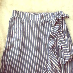 Xhilaration high-low skirt